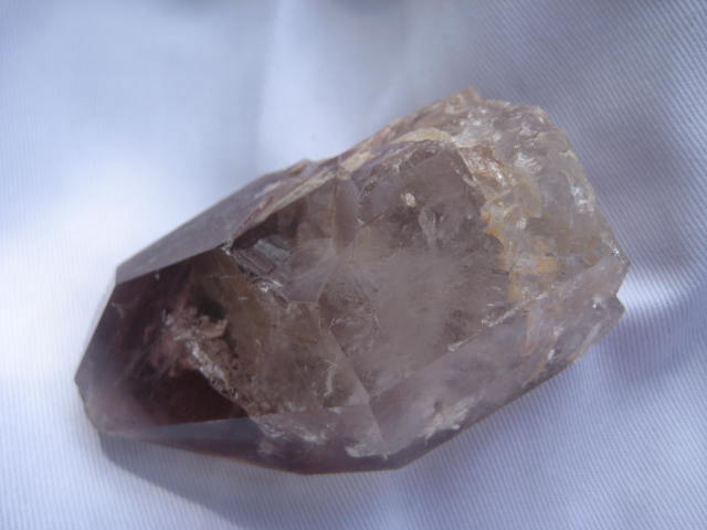 Lithium Point Quartz inner peace, awakening to the higher self, release from negative attachments, aura healing, harmonizing relationships, freedom for stress 3968